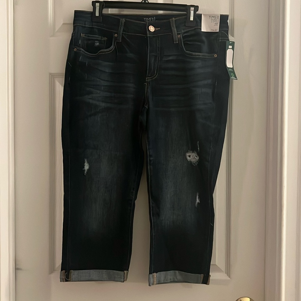 Time & Tru Capri Jeans